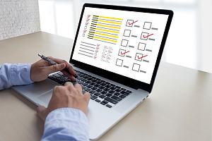 Boss going through performance appraisal questions 